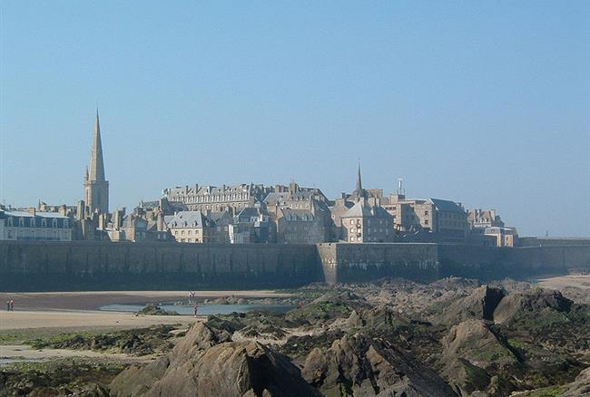 Saint Malo et ses remparts BRETAGNE
